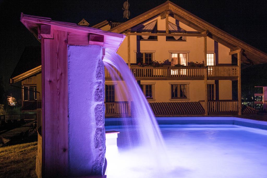 Holidays Dolomiti Apartment Resort Carisolo Exterior foto