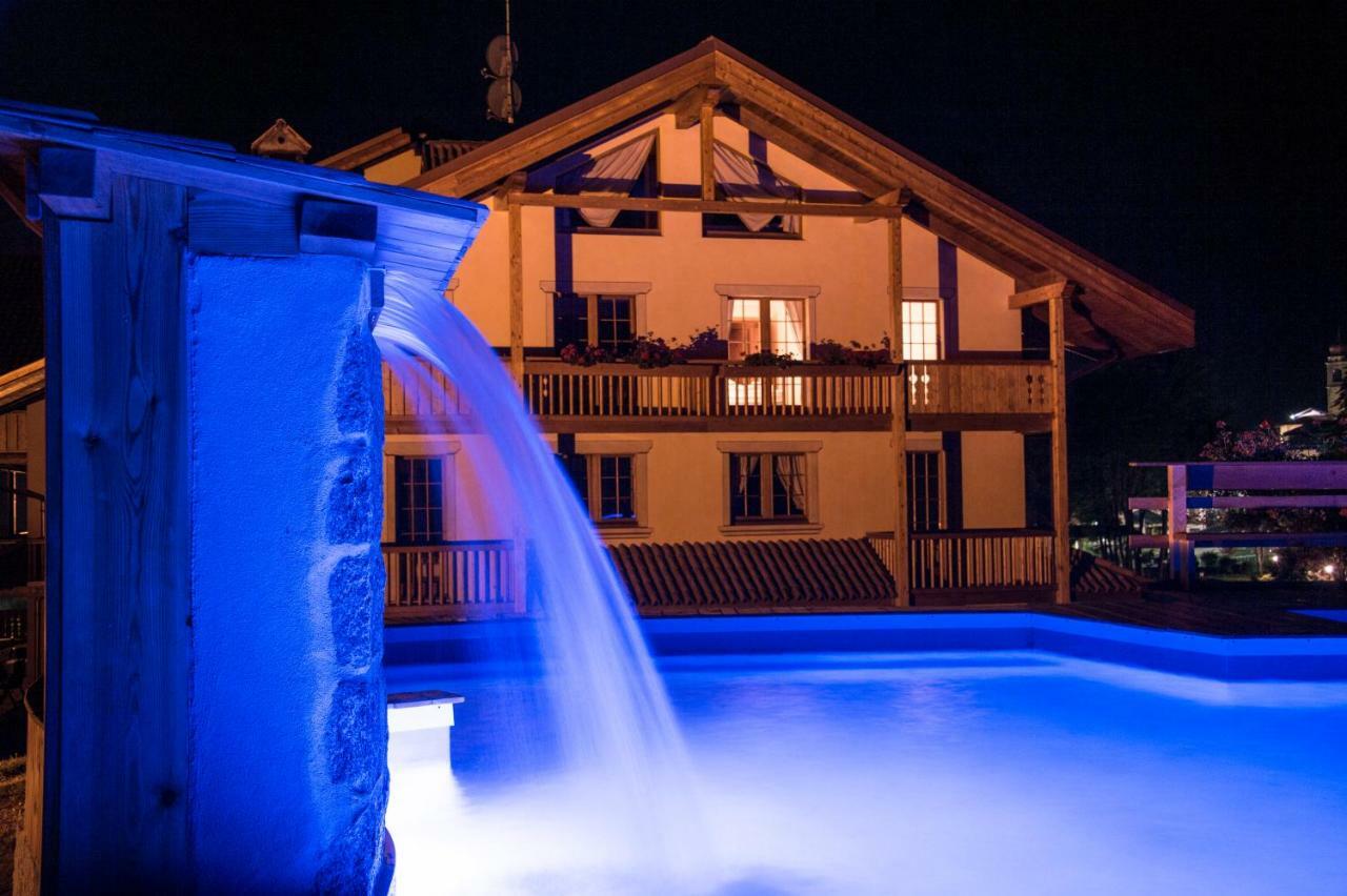 Holidays Dolomiti Apartment Resort Carisolo Exterior foto