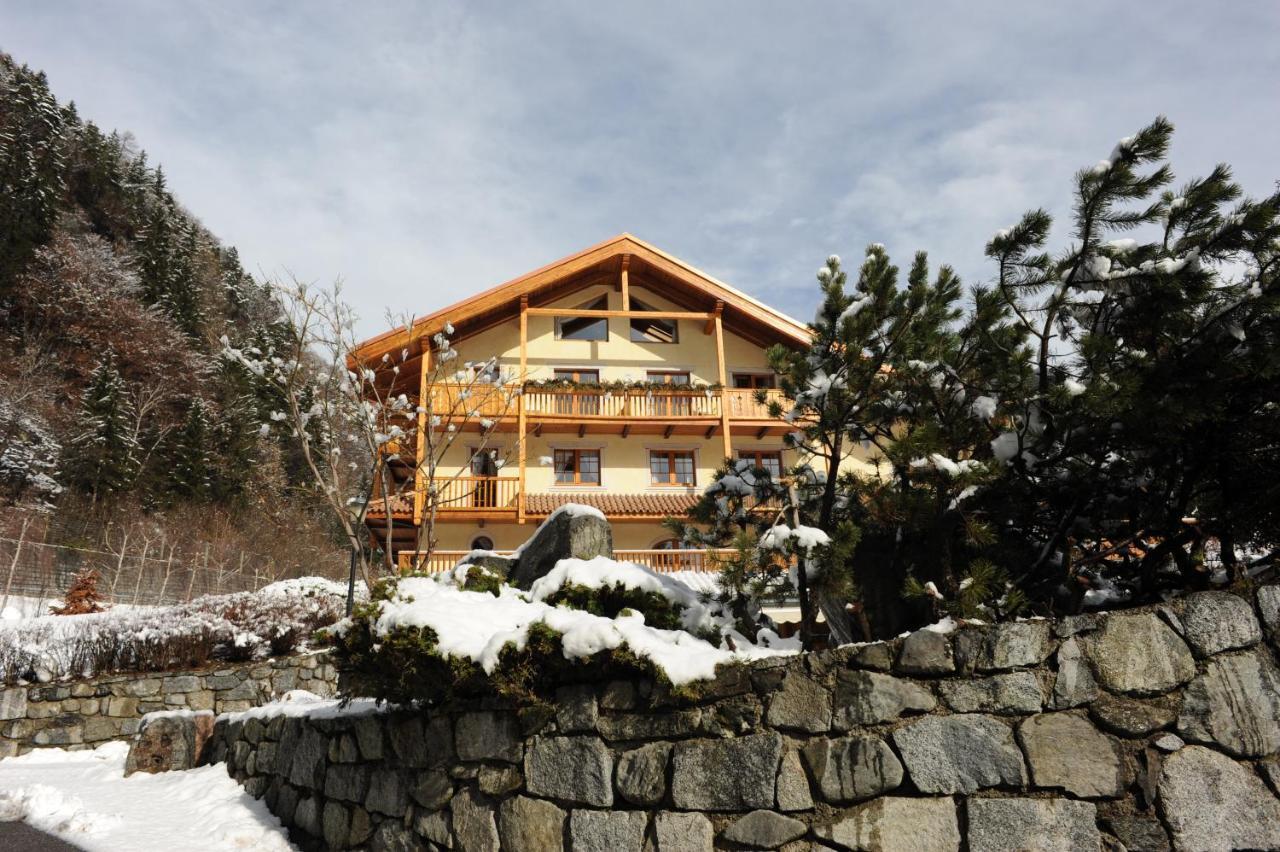 Holidays Dolomiti Apartment Resort Carisolo Exterior foto